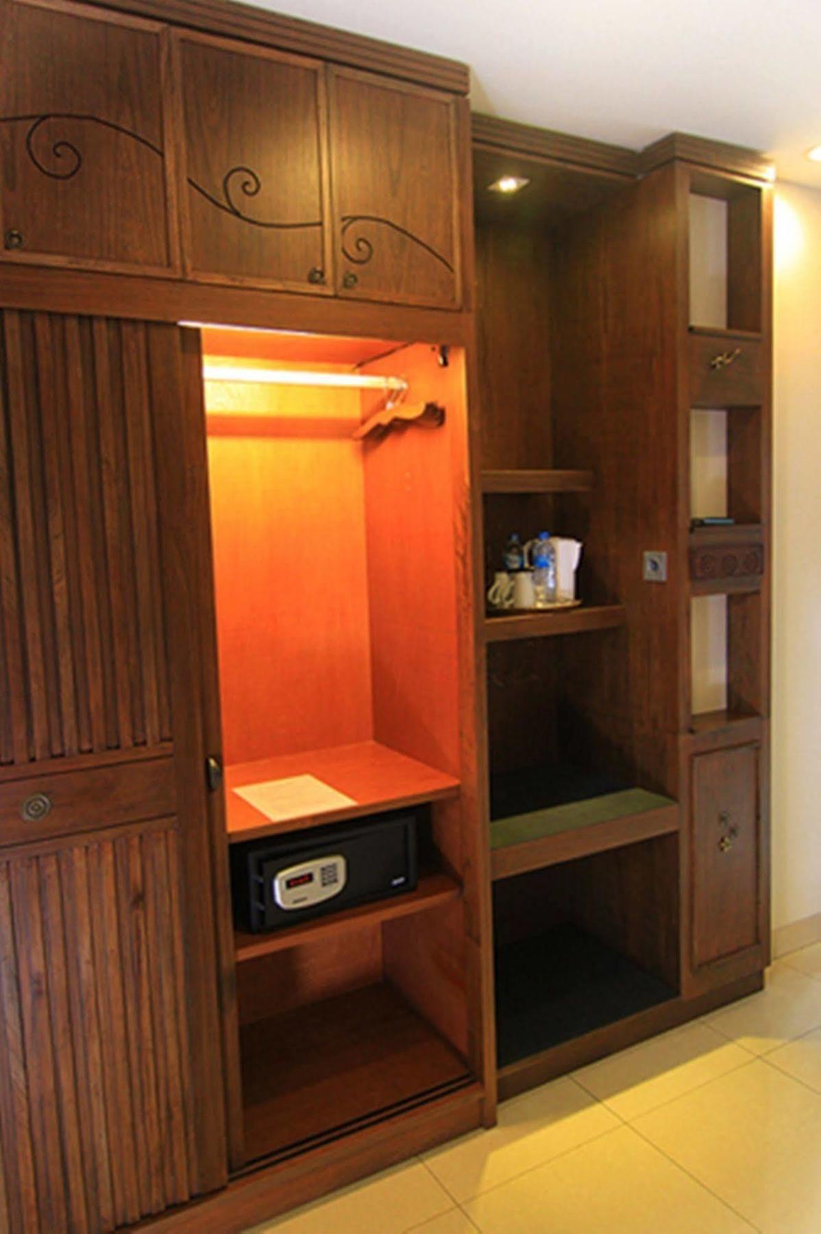 Hotel De Munut 3*